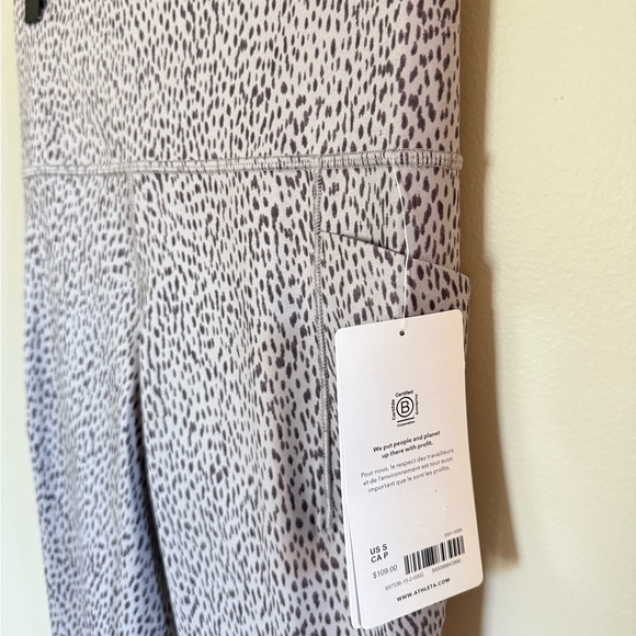 Athleta • NWT Salutation Stash Pocket II Printed Sz Small Grey Leopard Tight - Picture 7 of 13